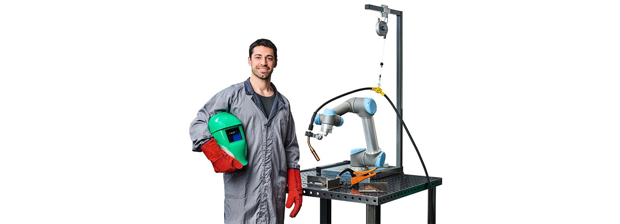 Lightweight-Cobots-Take-on-Heavy-duty-Jobs—Even-Welding